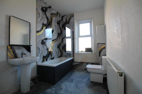 2 bedroom flat for sale, Clara Street, Newcastle Upon Tyne NE4