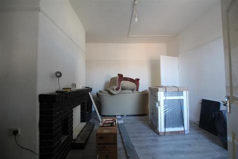 2 bedroom flat for sale, Clara Street, Newcastle Upon Tyne NE4
