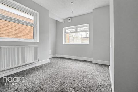 undefined, Heigham Road, London