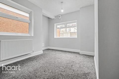 undefined, Heigham Road, London