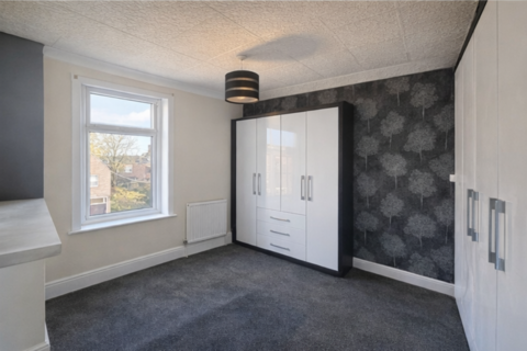 2 bedroom terraced house to rent, Doncaster Road, Rotherham S65