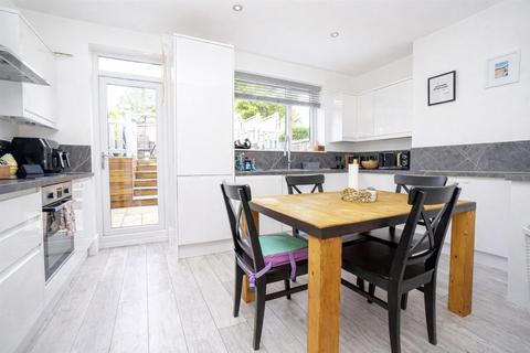 3 bedroom terraced house for sale, Victoria Avenue, Hastings