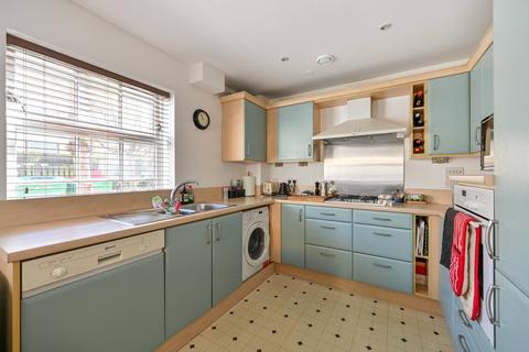 undefined, Twickenham Road, Old Isleworth, Isleworth, TW7