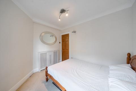 3 bedroom flat for sale, Norroy Road, Putney, London, SW15