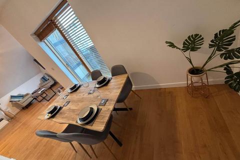 2 bedroom semi-detached house to rent, *BALCONY* Marine Road, Eastbourne *LIFT ACCESS*