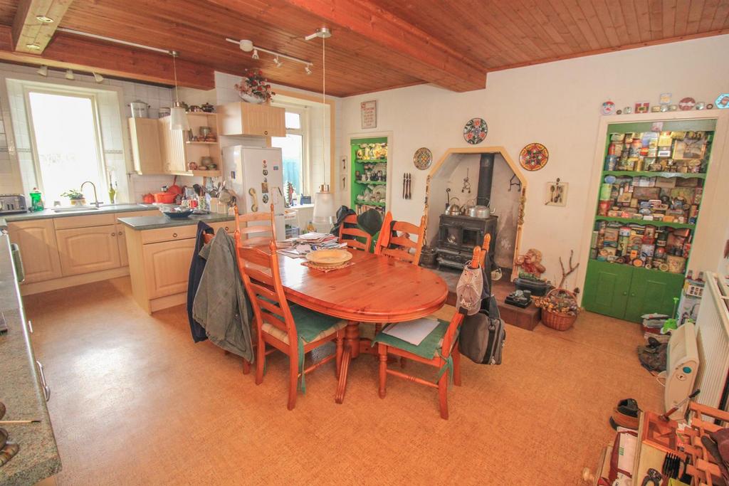 Kitchen breakfast room