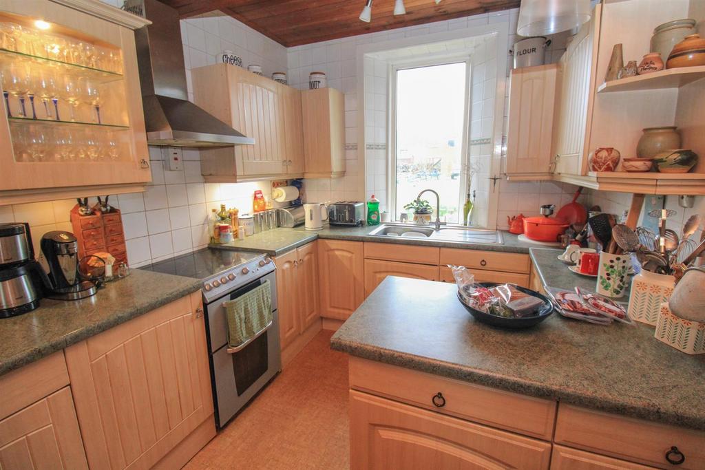 Kitchen breakfast room