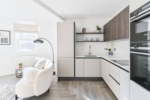 2 bedroom flat for sale, The Wharf Collection, London SW11