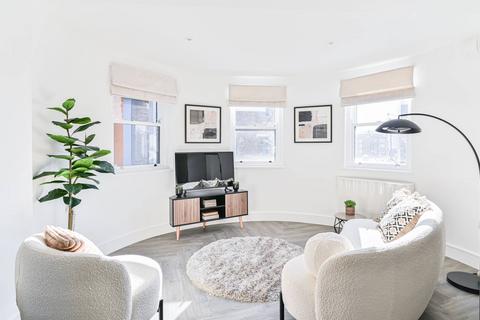 2 bedroom flat for sale, The Wharf Collection, London SW11