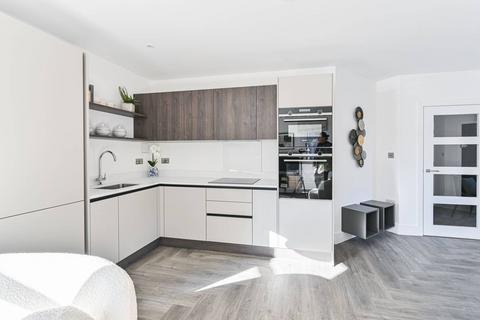 2 bedroom flat for sale, The Wharf Collection, London SW11