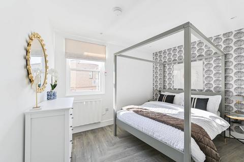 2 bedroom flat for sale, The Wharf Collection, London SW11