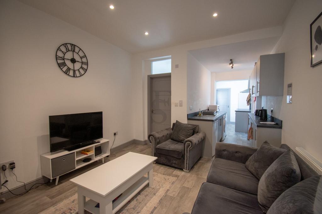 House in Leicester, Aylestone Park - View 2