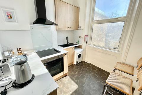 1 bedroom terraced house to rent, 5 Sea View Terrace, Margate, Kent, CT9