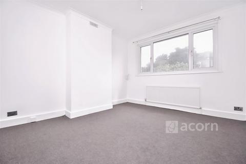 undefined, Cowper Road Belvedere DA17