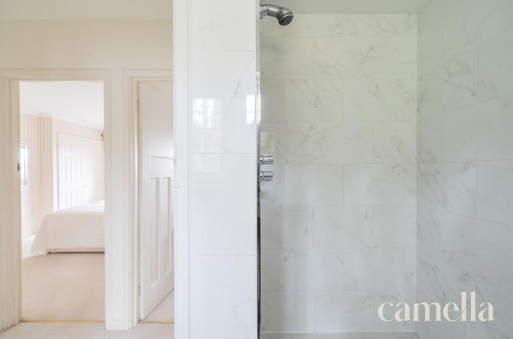 Wet room shower
