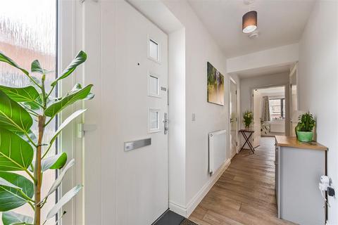 undefined, Woodpecker Way, Picket Piece