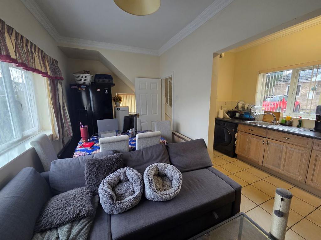 Flat 95