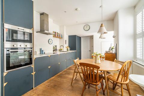 undefined, Hoyle Road, London, SW17