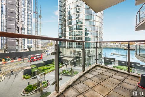 1 bedroom apartment for sale, Kestrel House, St. George Wharf London SW8