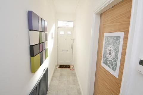 5 bedroom terraced house to rent, 5 Bed Upper West Grove, Manchester M13