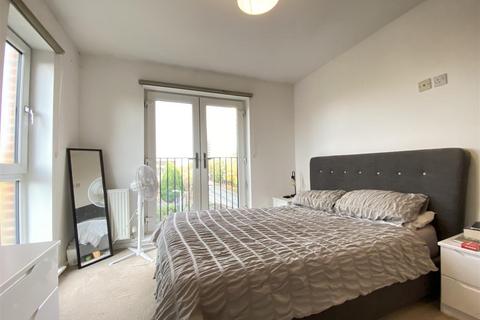 2 bedroom apartment for sale, Knightsbridge Court, Blackburn Street, Salford