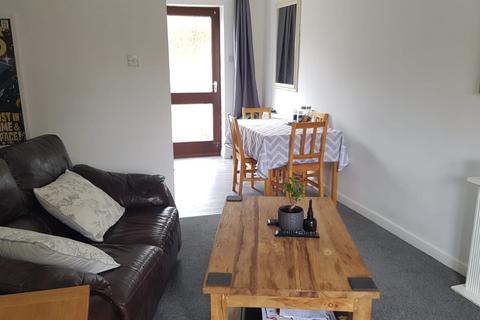 2 bedroom house to rent, Avon Gardens, Nottingham NG2