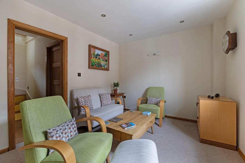 Reception Room / Bedroom