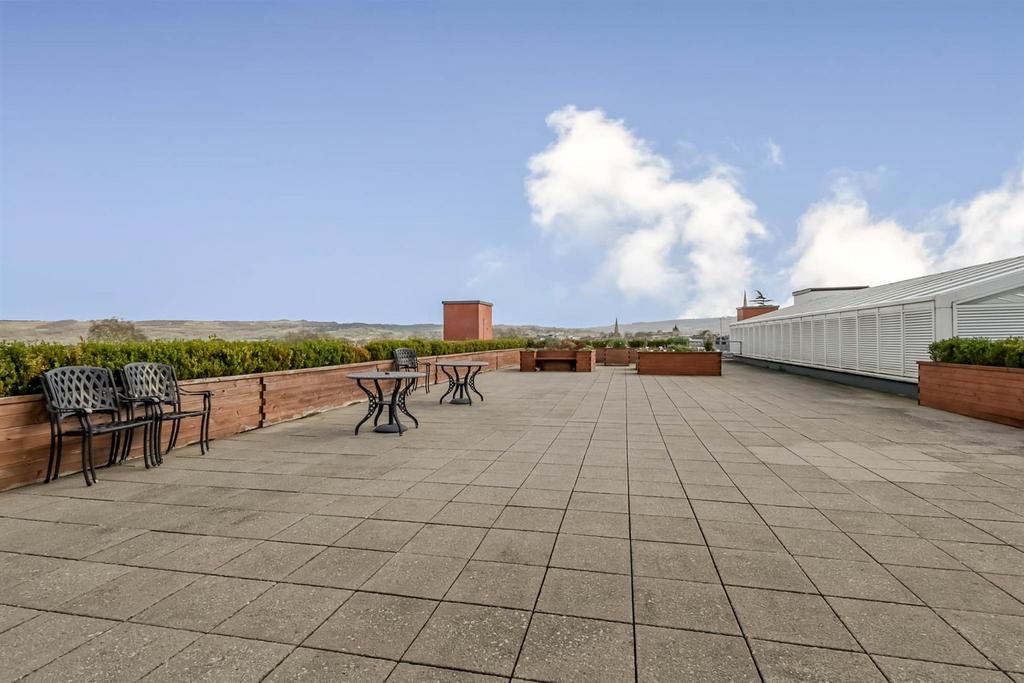 2-bed-central-cheltenham13.jpg