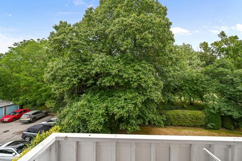undefined, Bromyard Avenue, London