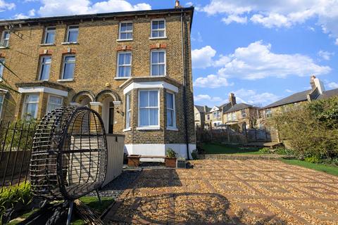 5 bedroom end of terrace house for sale, Priory Grove, Dover, CT17