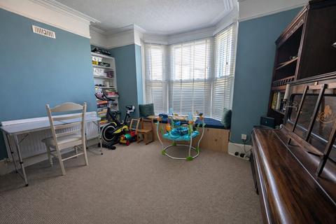 5 bedroom end of terrace house for sale, Priory Grove, Dover, CT17