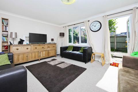 2 bedroom house to rent, Weston Street, London SE1