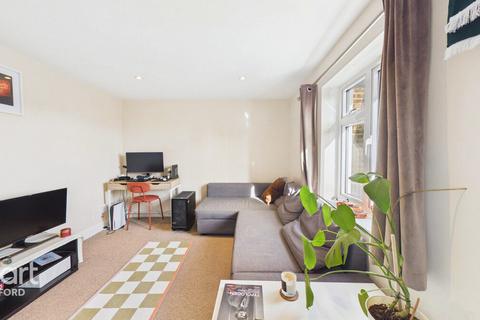 undefined, The Green, LONDON