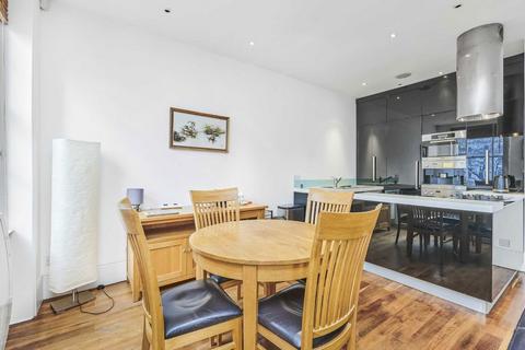 2 bedroom flat to rent, St. Georges Square, London SW1V