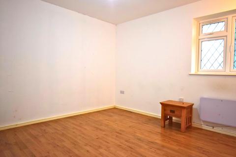 undefined, Long Lane, Hillingdon UB10