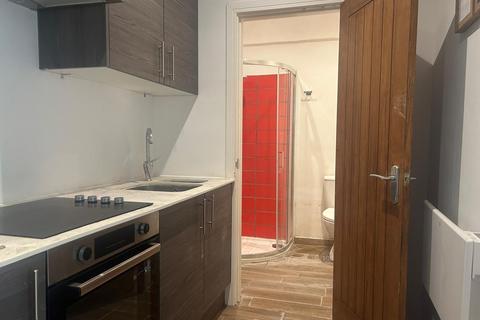 undefined, Bath Road, Reading RG10