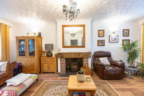 3 bedroom detached house for sale, Gwscwm Road, Burry Port