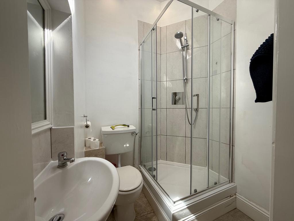 En-suite Bathroom