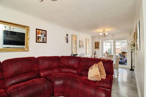 3 bedroom terraced house for sale, Bridge Road, Wickford SS11