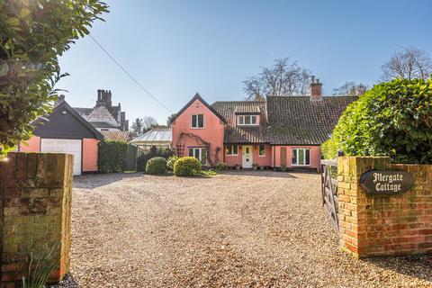 undefined, Charming Grade II Listed Cottage in Bracon Ash