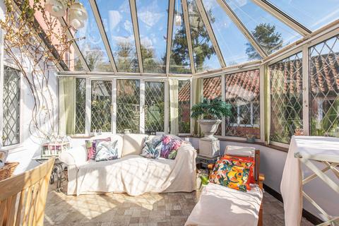 undefined, Charming Grade II Listed Cottage in Bracon Ash