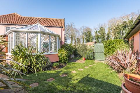 undefined, Charming Grade II Listed Cottage in Bracon Ash