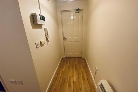 2 bedroom flat for sale, Quince House, Salford M6
