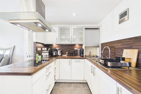 2 bedroom apartment to rent, Luscinia View, Reading, Berkshire, RG1