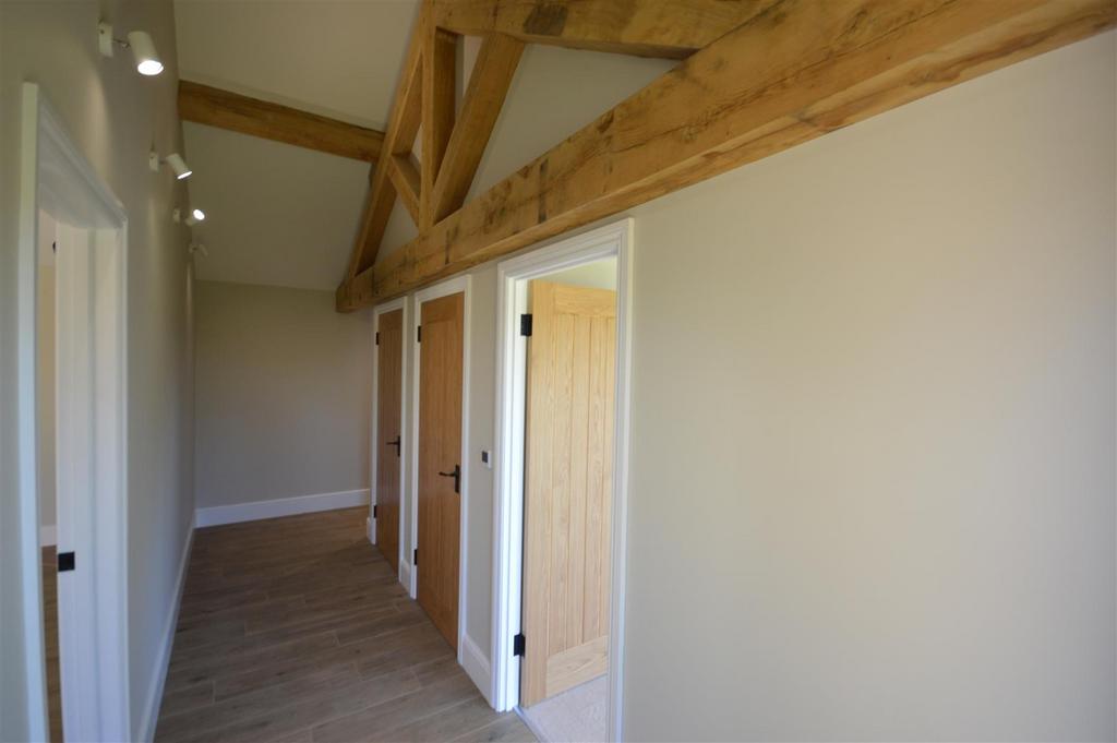 Orchard Barn (5).JPG