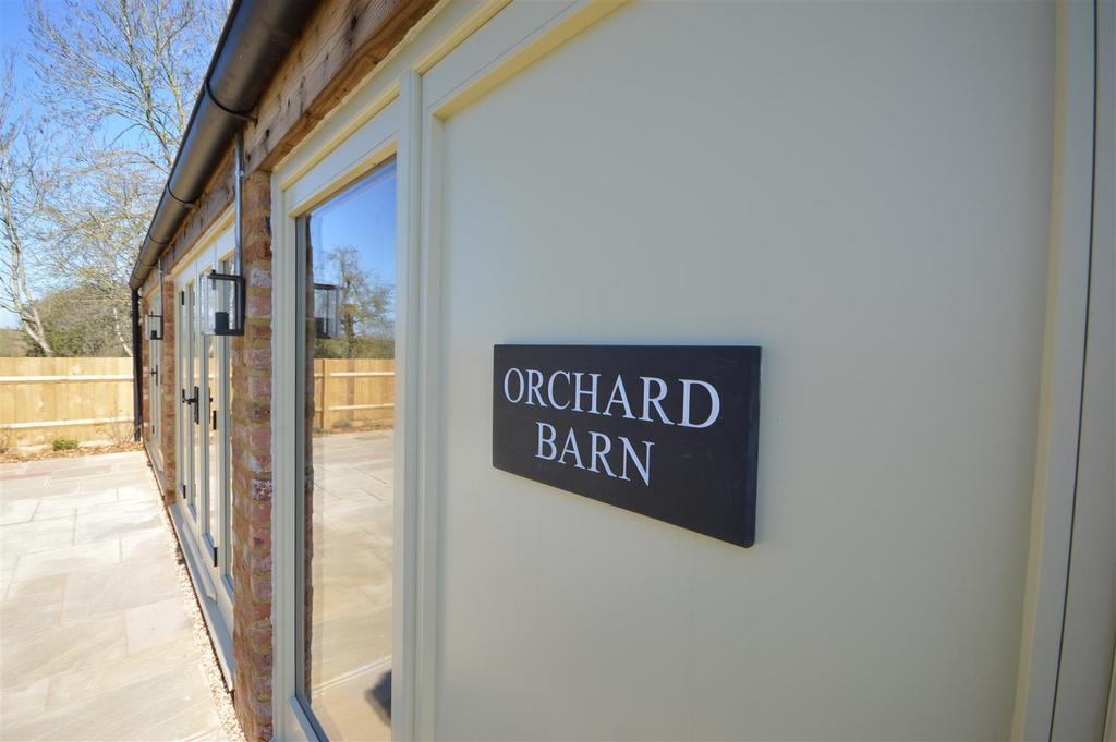 Orchard Barn (1).JPG