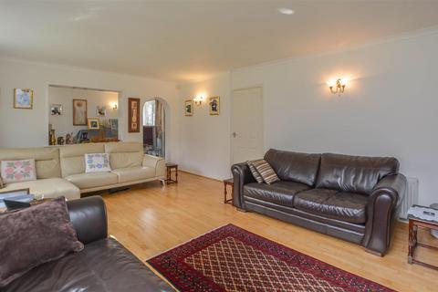 4 bedroom detached house for sale, The Dell, Great Warley, Brentwood