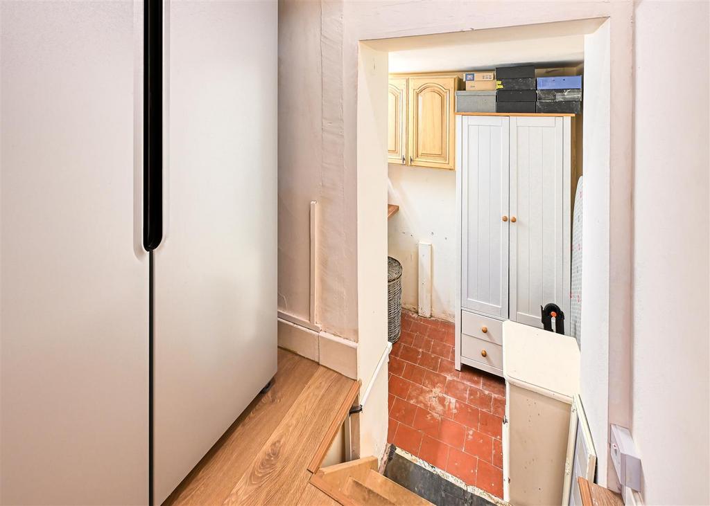 Flat 1, Dippons House-15.jpg