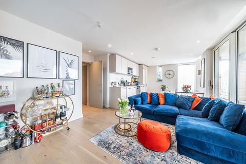 2 bedroom flat for sale, Brixton Hill, London, SW2