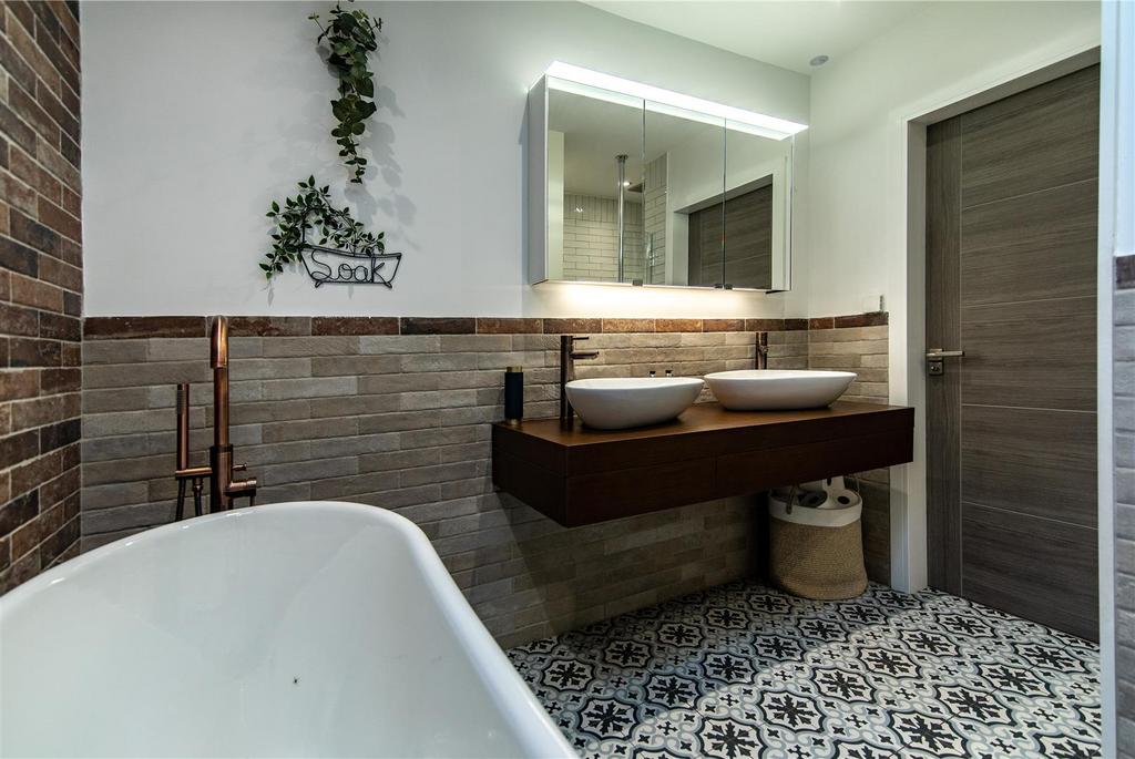 Family bathroom